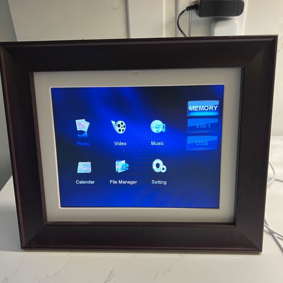 COBY Digital Photo Frame - Picture 4 of 7